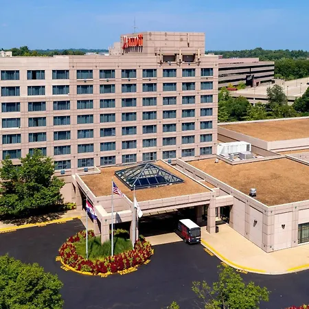 Marriott St. Louis West Hotel